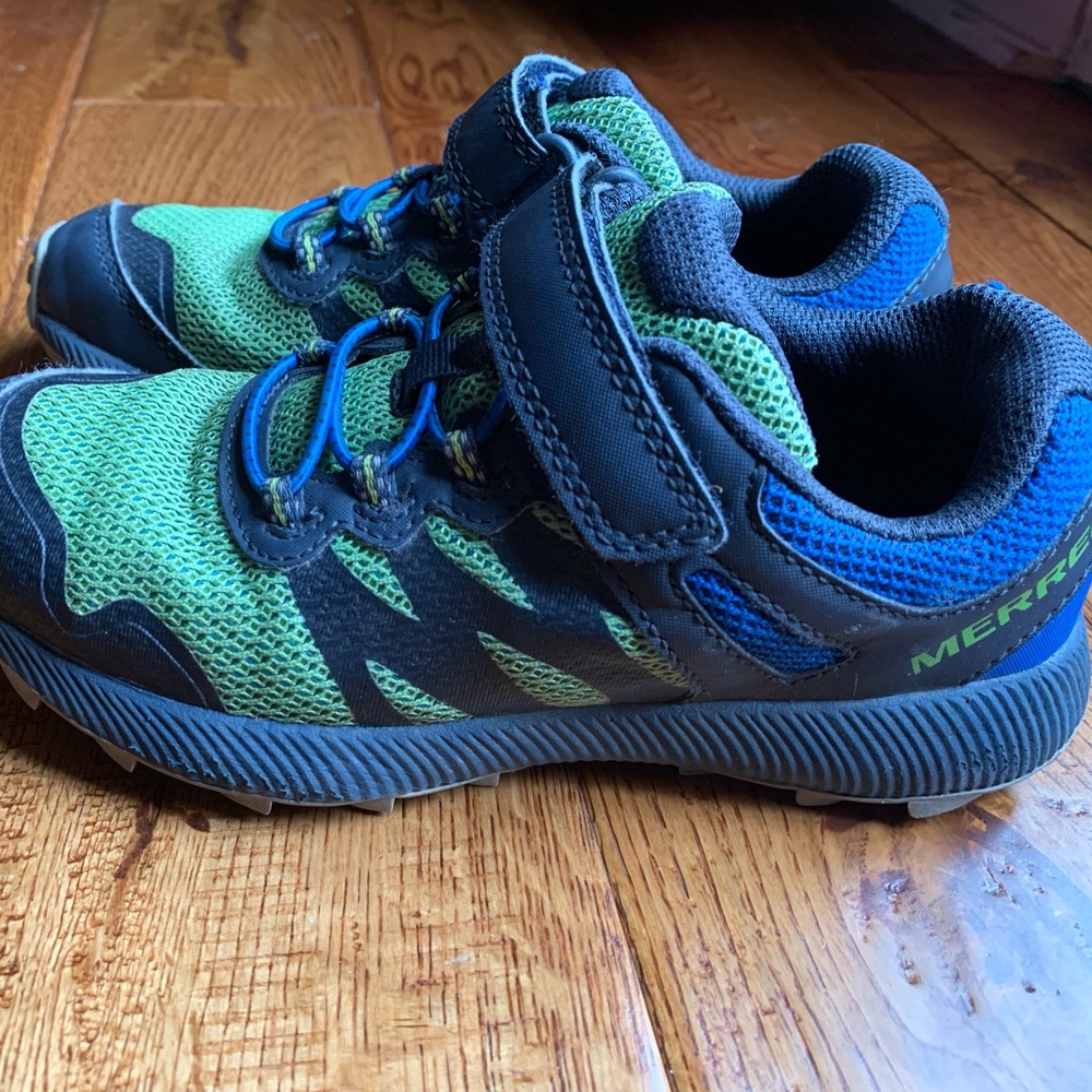 Boys size 1 Merrell Nova 2 sneakers shoes